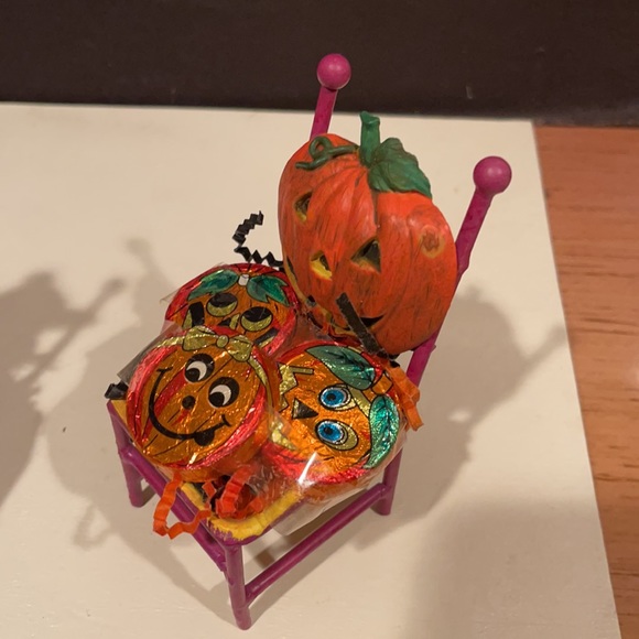 🎃Lux Table Favors: VNTG Rogers Gardens - Picture 3 of 8